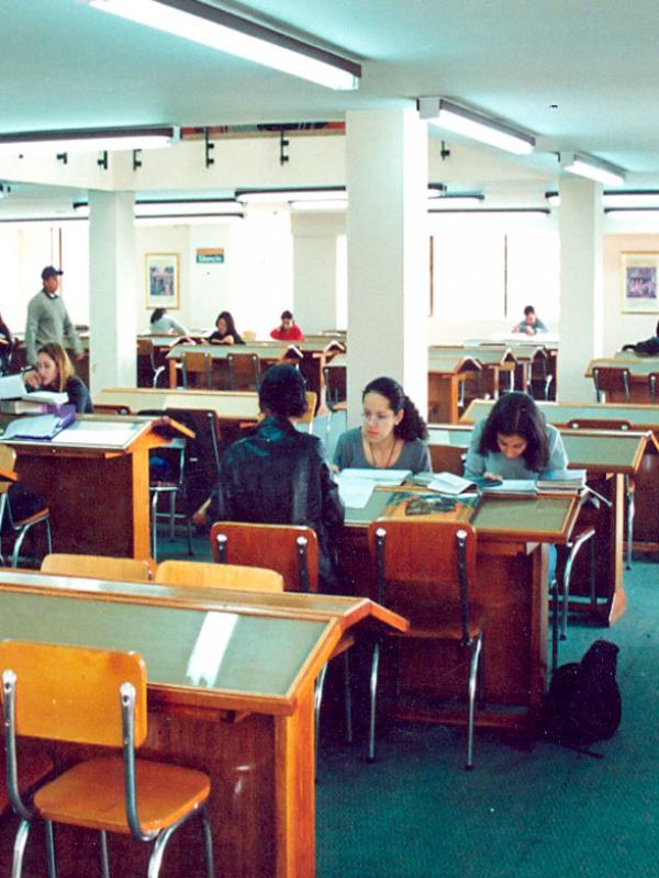 Sala de estudio biblioteca